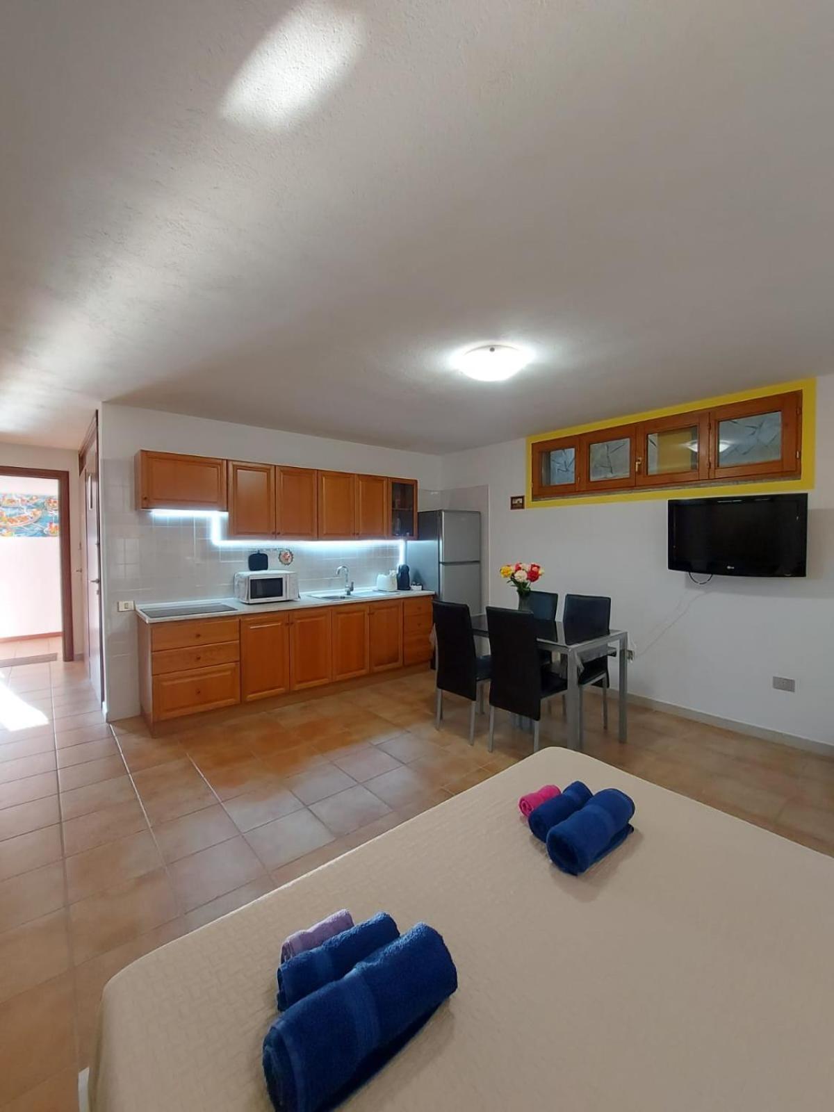 Sa Domu Villa กวาร์ตู ซานเตเลนา ภายนอก รูปภาพ